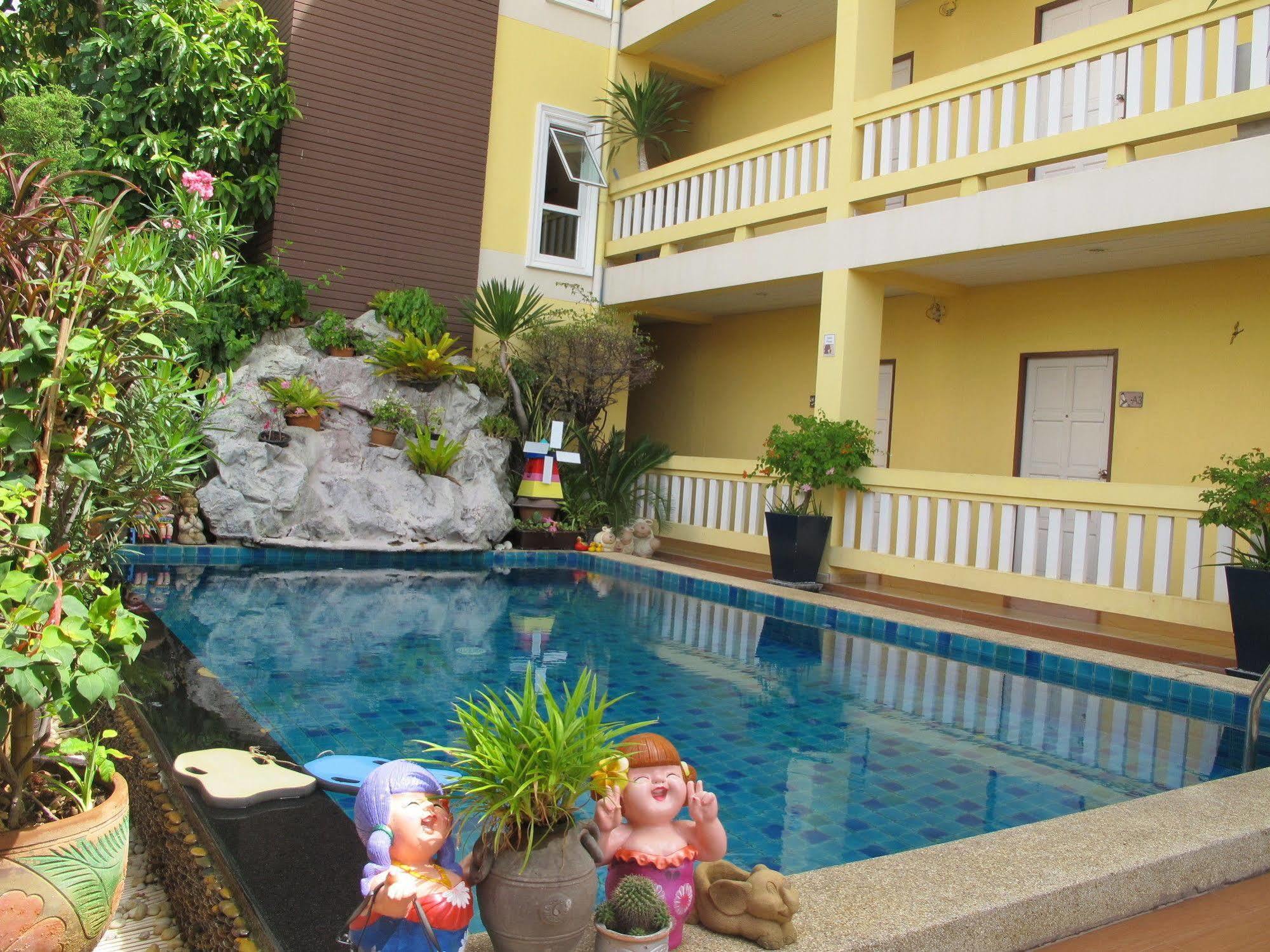 Pius Place Pattaya Exterior photo
