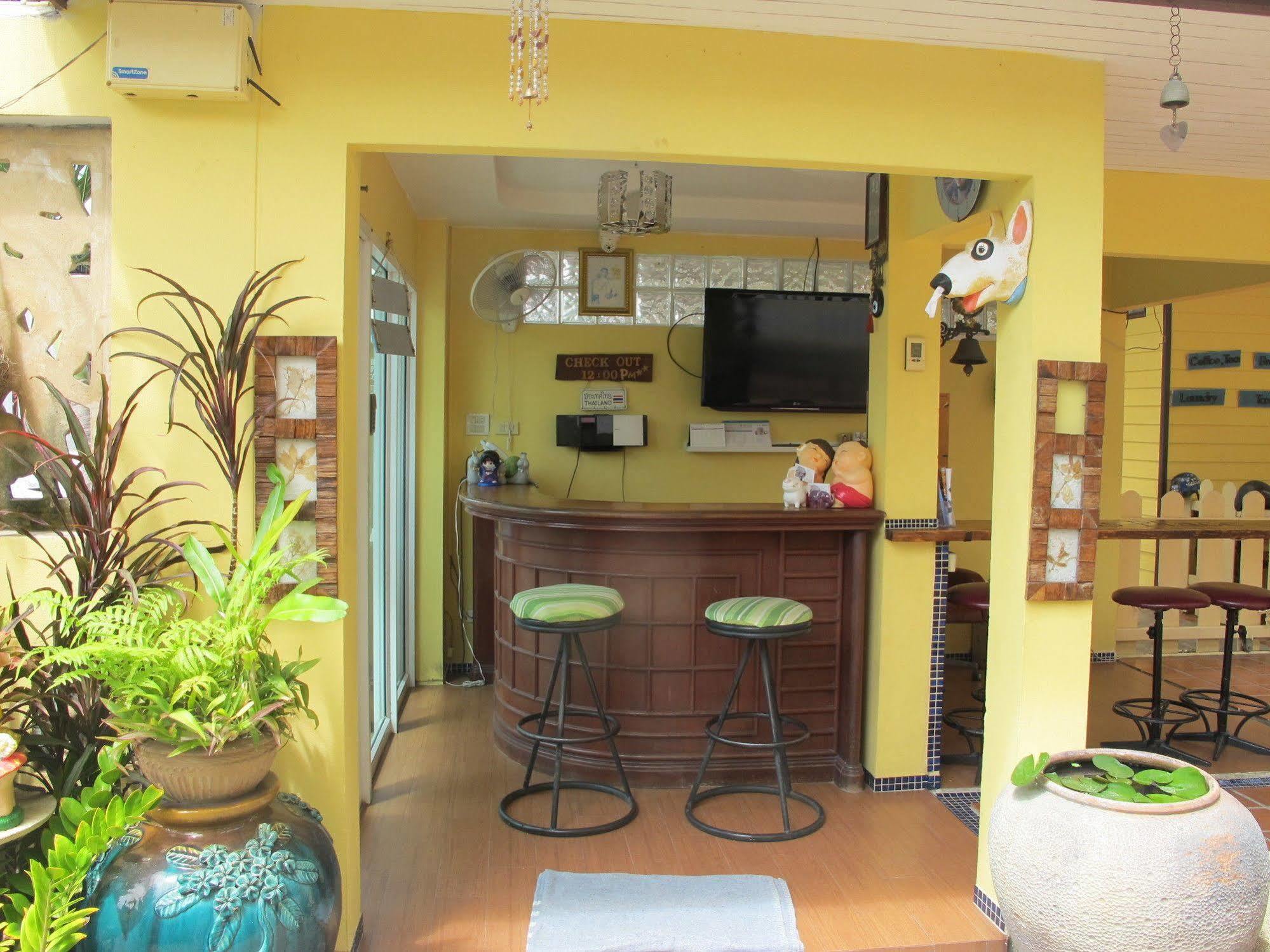 Pius Place Pattaya Exterior photo